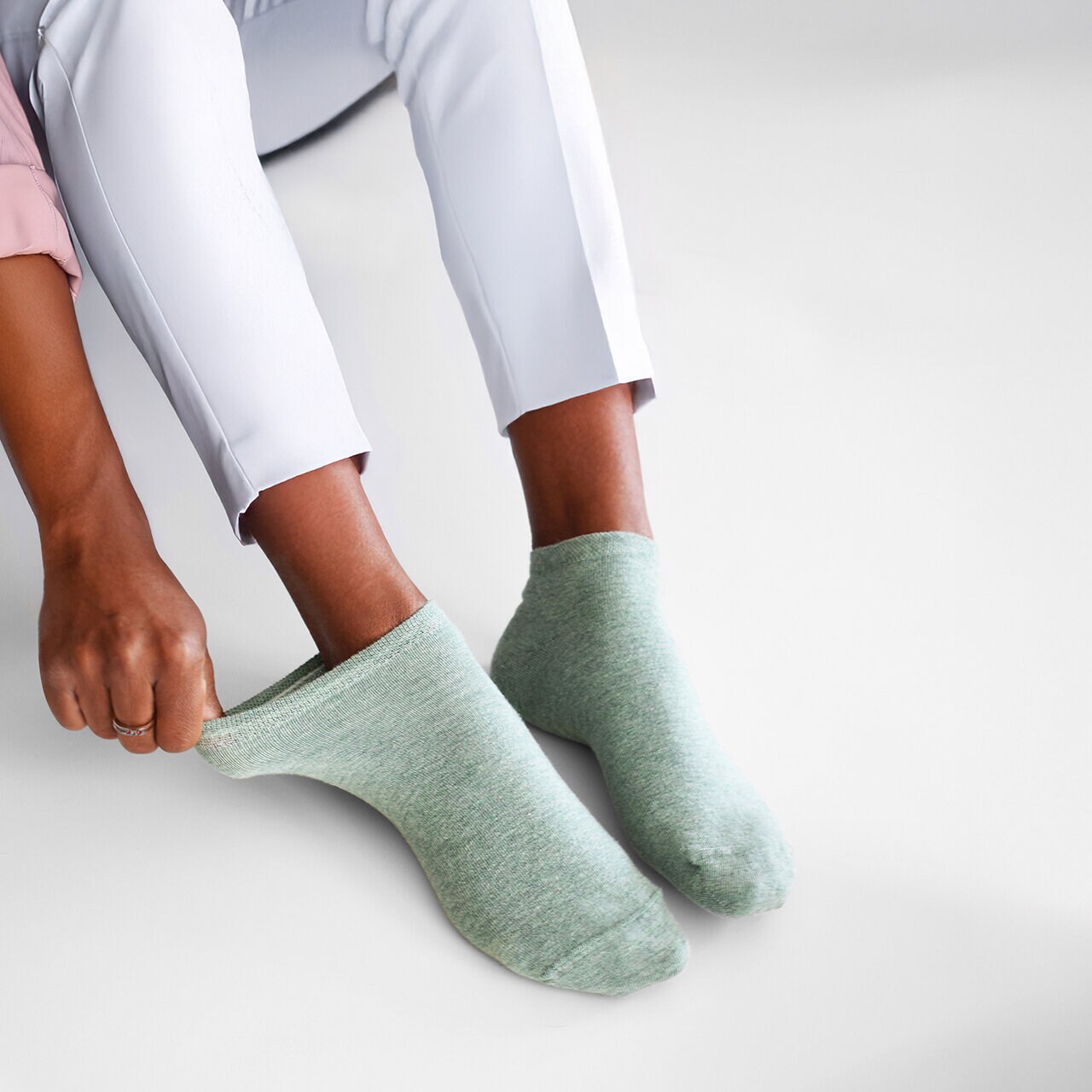https://www.minfot.se/pub_docs/files/Minfot-Bomullsstrumpor-Sneaker-Sensitive-Pastell-5-pack-kampanj-2.jpg