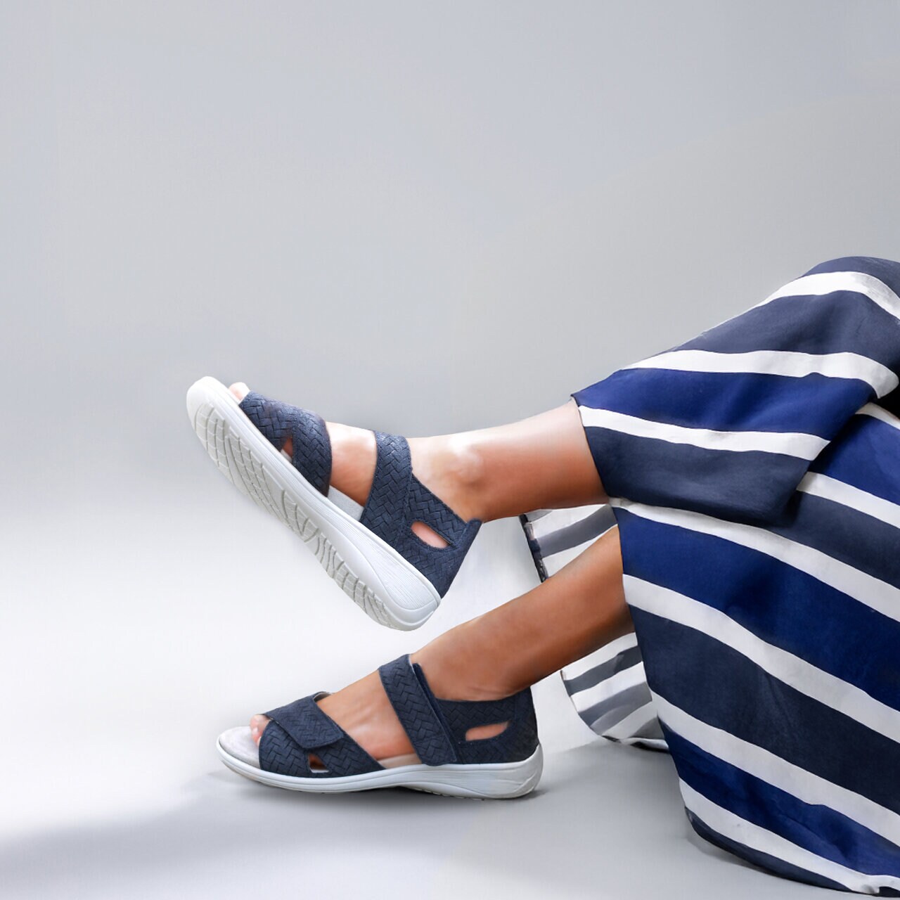 https://www.minfot.se/pub_docs/files/sandal-med-kil-wally.jpg