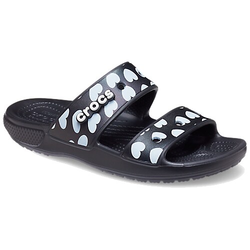 Crocs-classic-sandaler-svartvita-hjärtan.jpg