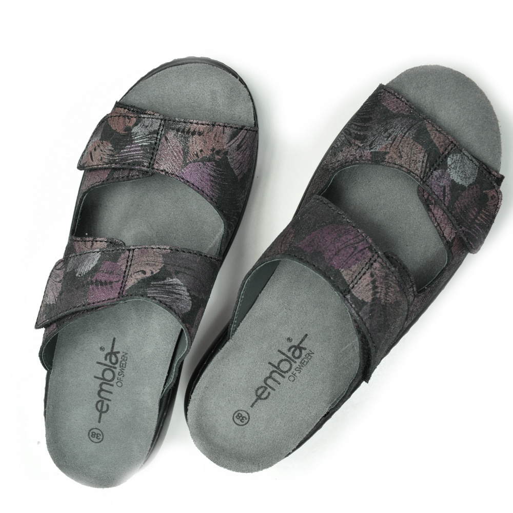 Embla-oktober-ergoflex-sandaler-blommig.jpg