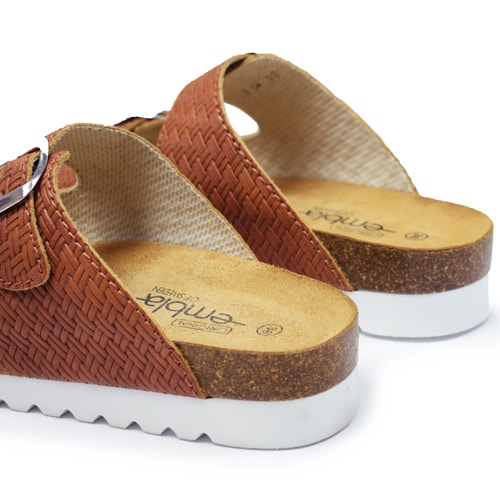 Embla-original-sandaler-flätad-kastanj.jpg