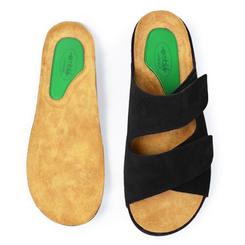 Embla-sandaler-gelkudde-svart-mocka.jpg