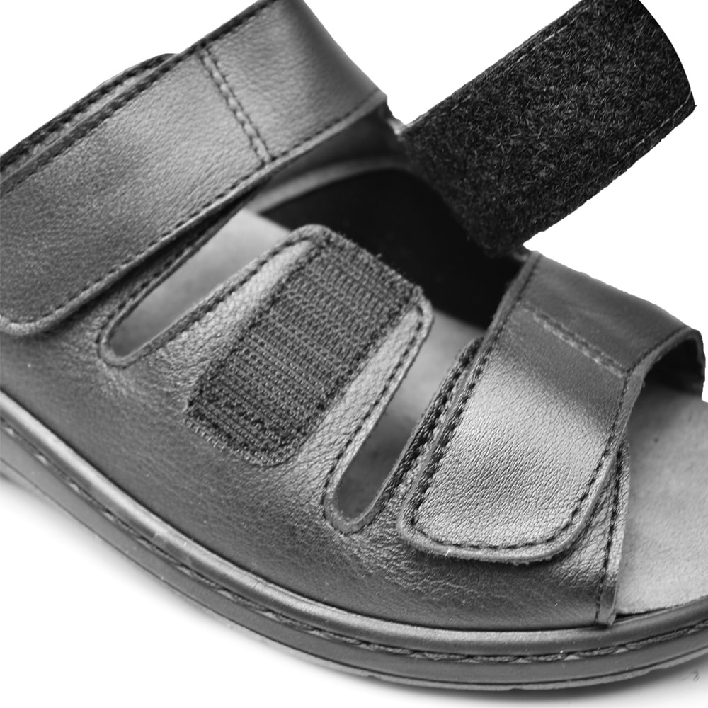 Embla-sandaler-tre-remmar-kardborre-linnea.jpg