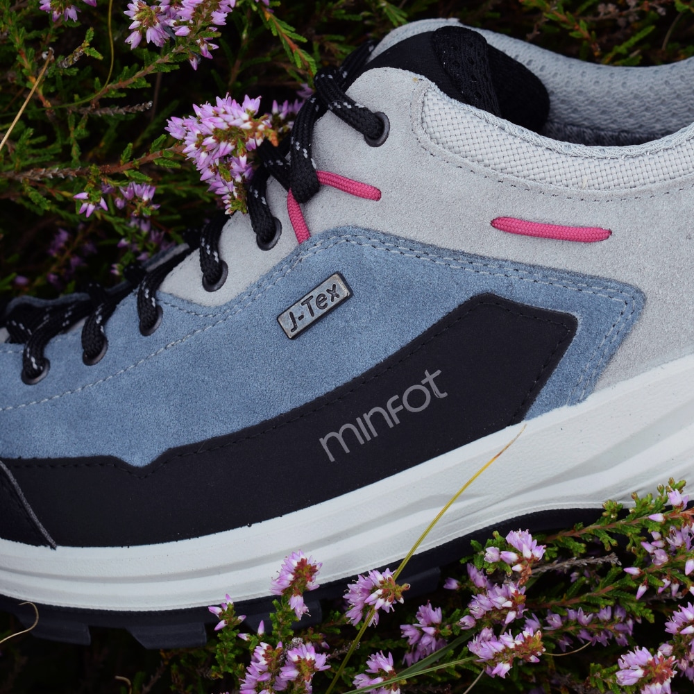 Minfot-Ellne-J-Tex-Ljusblå-vattentåliga-skor.jpg