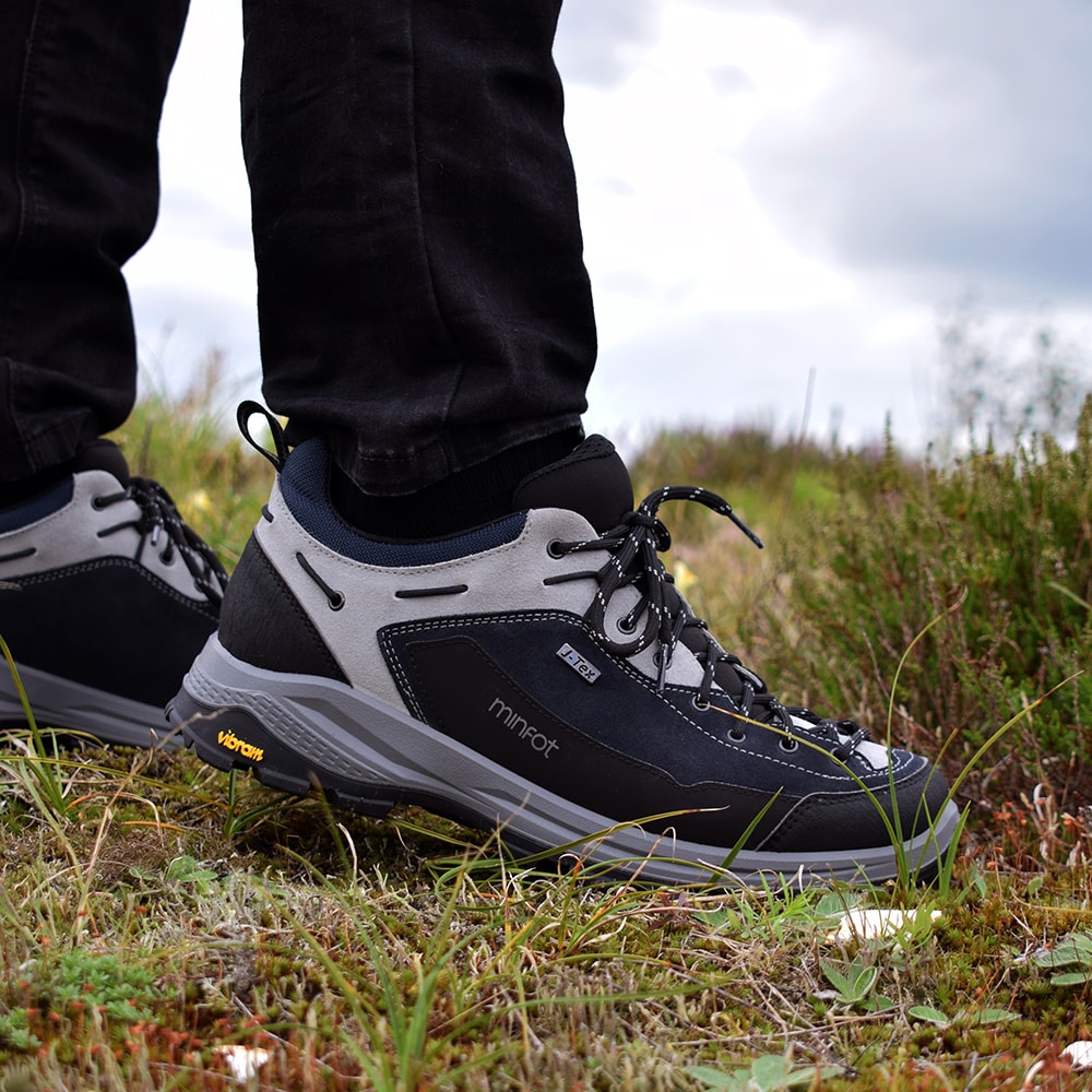 Minfot-Ellne-Walkingskor-J-Tex-Navy-hiking-skor.jpg