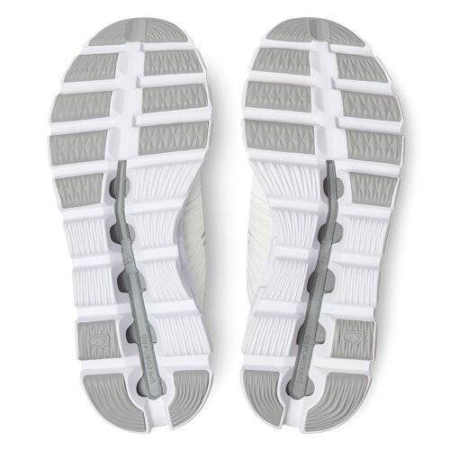 On-Cloudswift-white-sneakers-löpning-ny.jpg