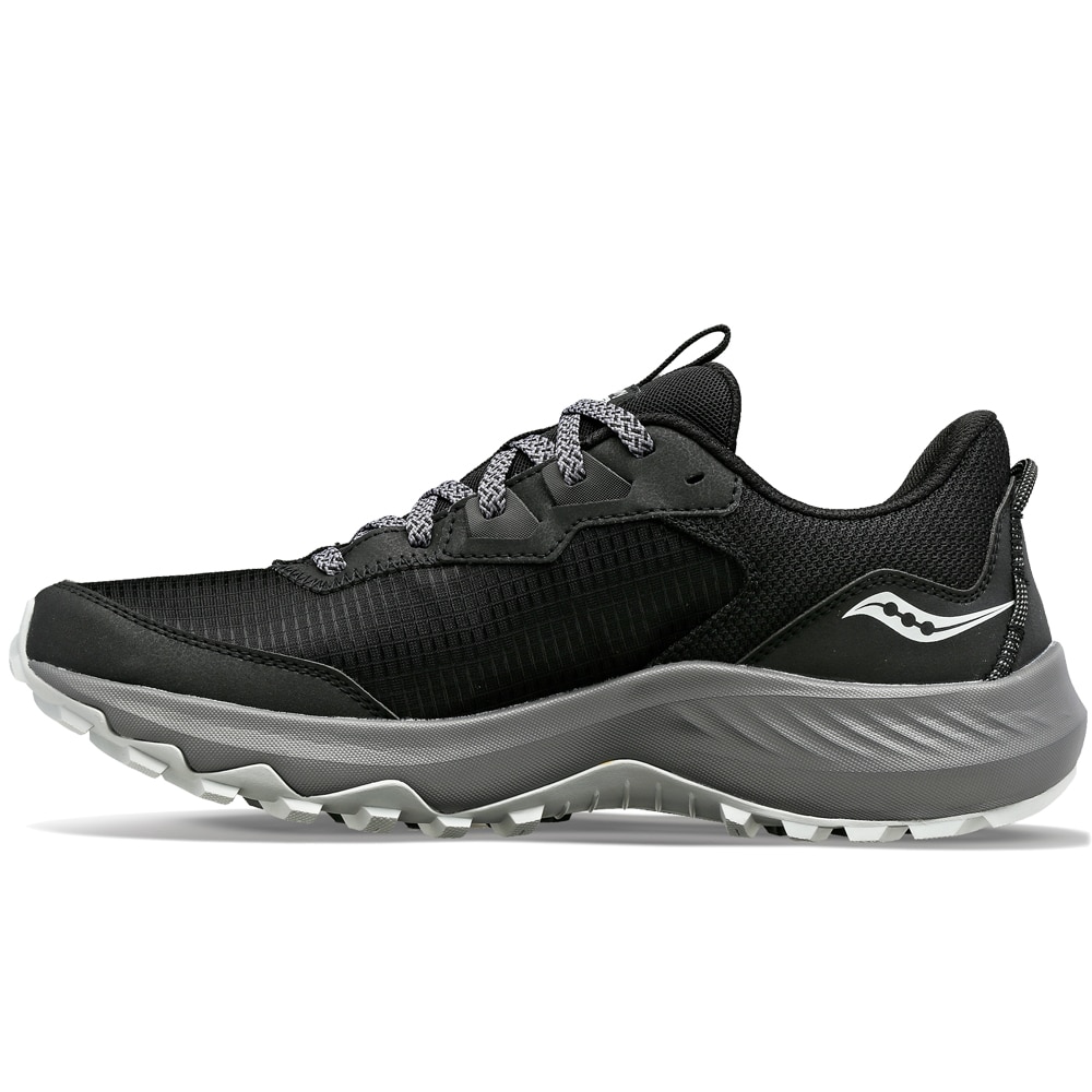 Saucony-aura-black-löparskor-terräng.jpg