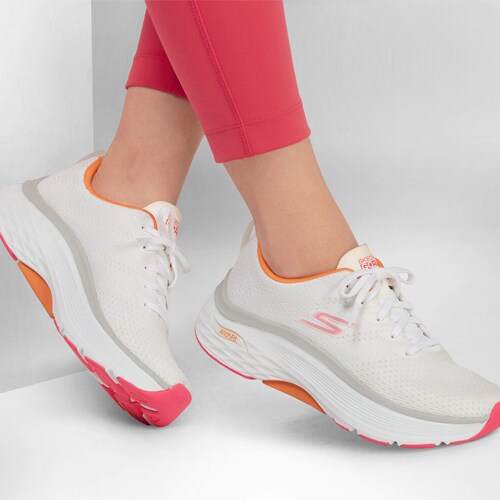 Skechers-max-cushioning-färgglada-träningsskor.jpg