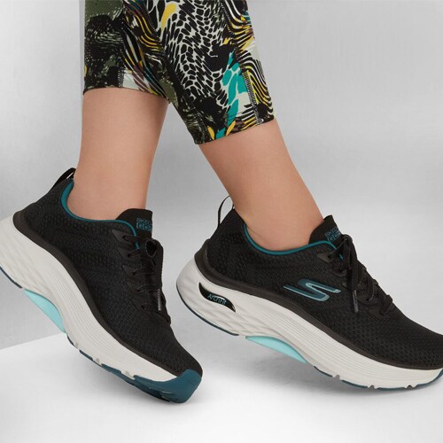 Skechers-max-cushioning-träningsskor.jpg