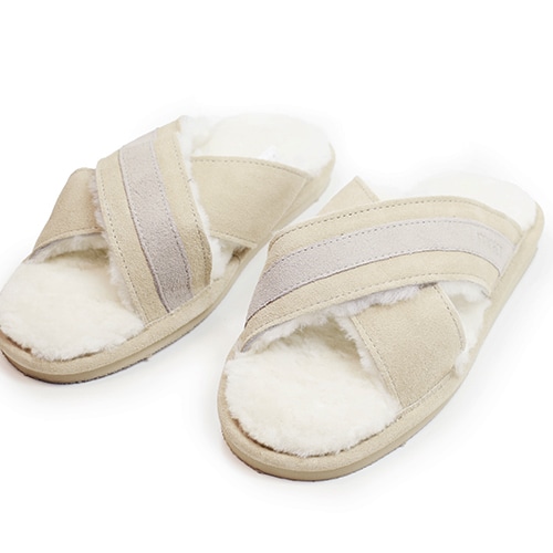 beige-fårskinnstofflor-cross.jpg