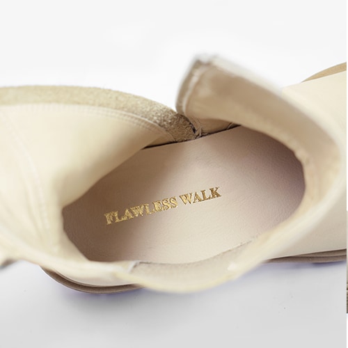 bekväma-skor-Flawless-Walk-Boots-Clover-Creme-fotbädd.jpg