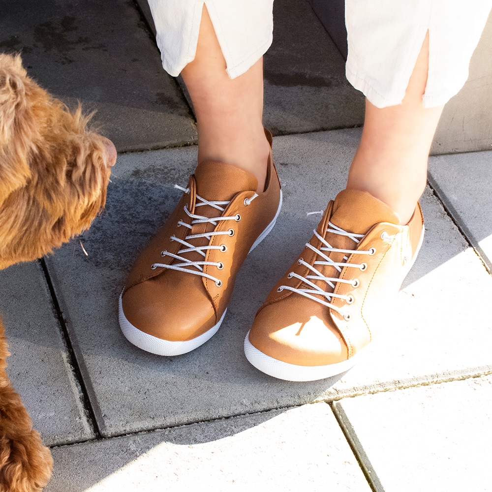 bruna-dam-sneakers-charlotte-lace.jpg