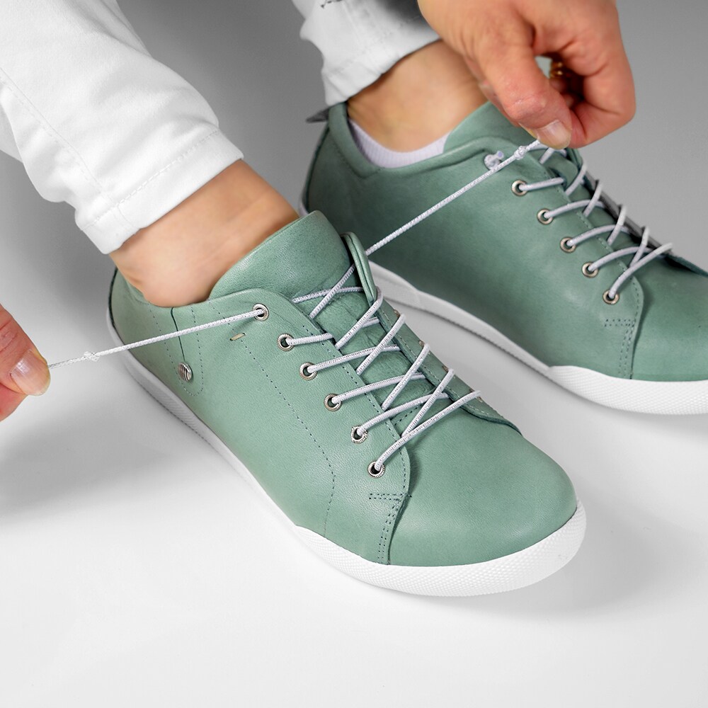 elatiska-skosnören-Charlotte-Lace-Peppermint.jpg