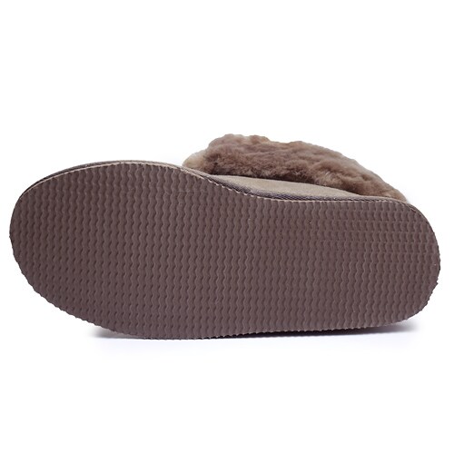 fårskinnstofflor-med-gummisula-woollies-stone.jpg