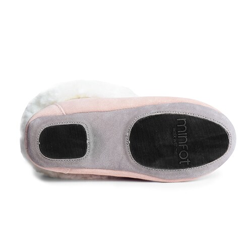 fårskinnstofflor-rose-minfot.jpg