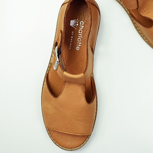 fotriktiga-damsandaler-misty-cognac.jpg