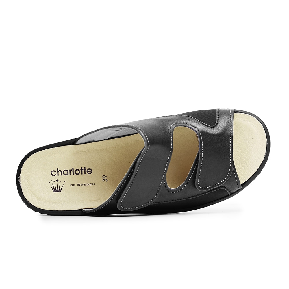 fotriktiga-sandaler-Charlotte-Jasmi-Black.jpg