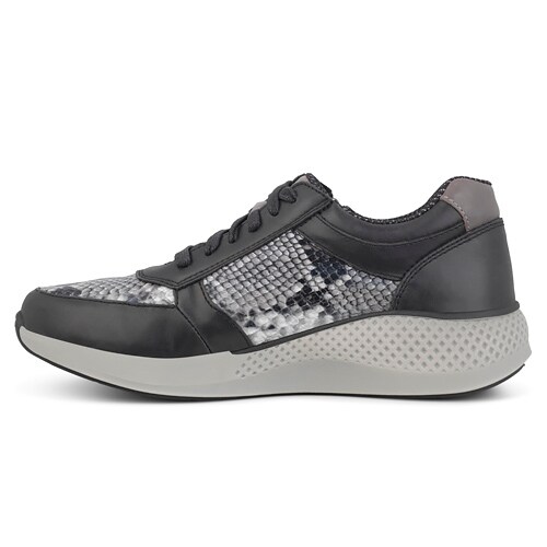 green-comfort-dolphin-sneakers-lace-black-white.jpg