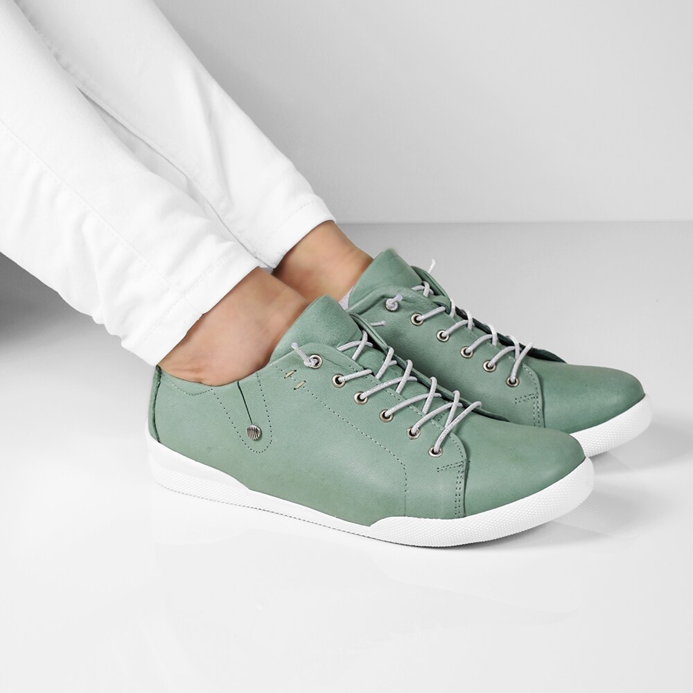 gröna-sneakers-Charlotte-Lace-Peppermint.jpg
