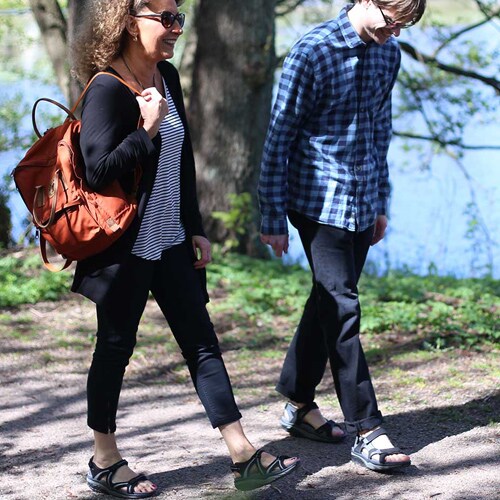 mbt-sandaler-lila-6-ryggproblem-hälsporre.jpg