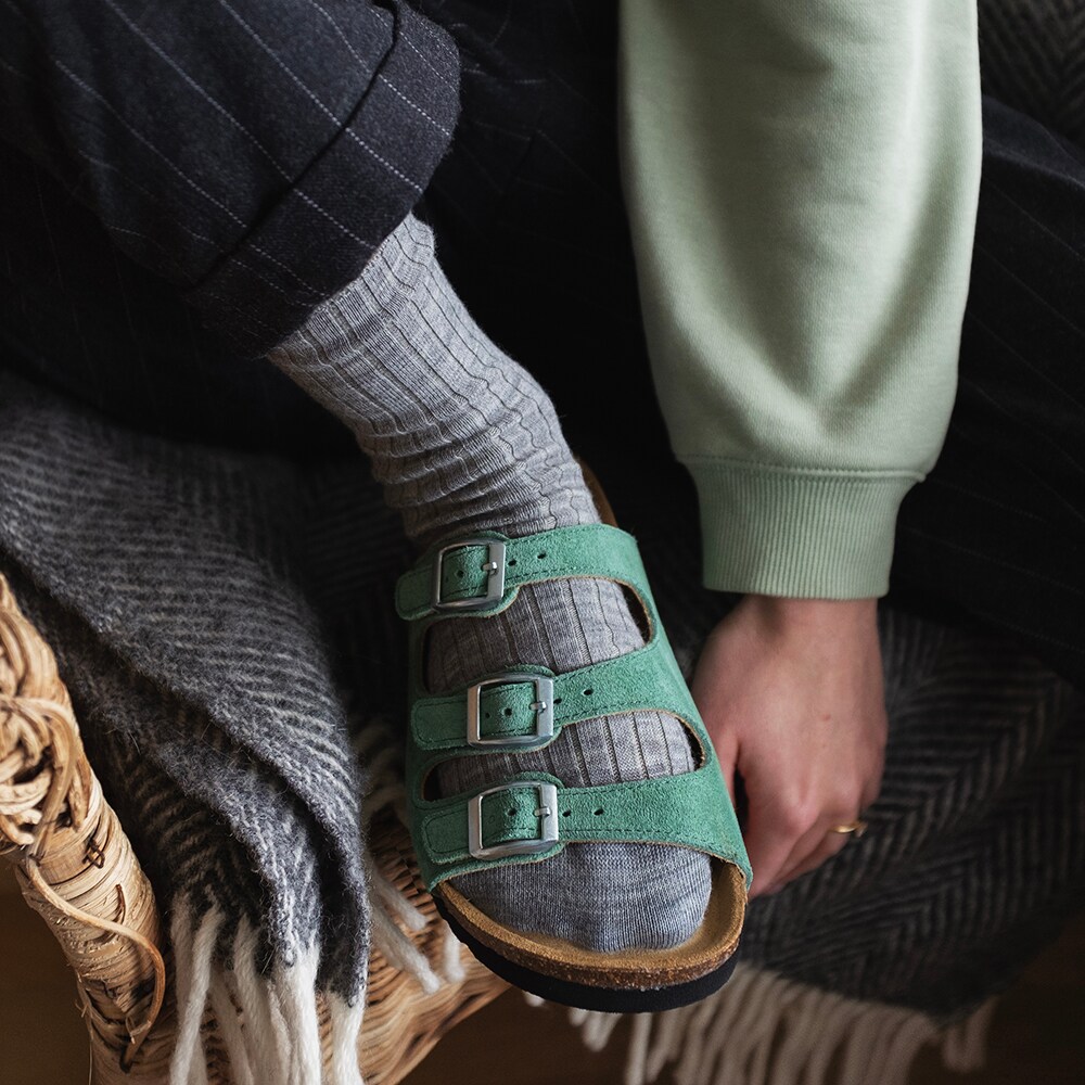 minfot-sandaler-svart-nappaläder.jpg