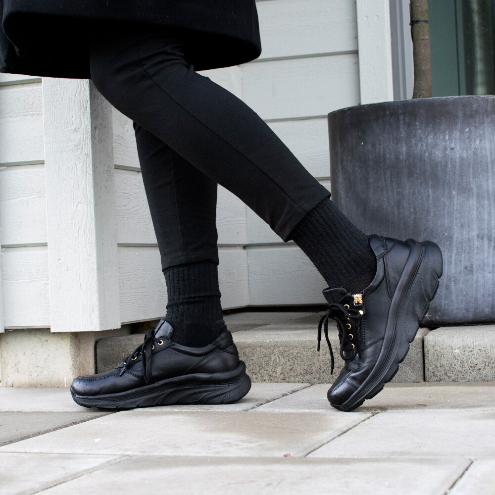 mjuka-skor-Charlotte-Sneakers-Chunky-Black.jpg