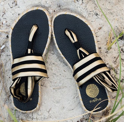 nalho-yoga-sandaler-ganika-metallic-black.jpg