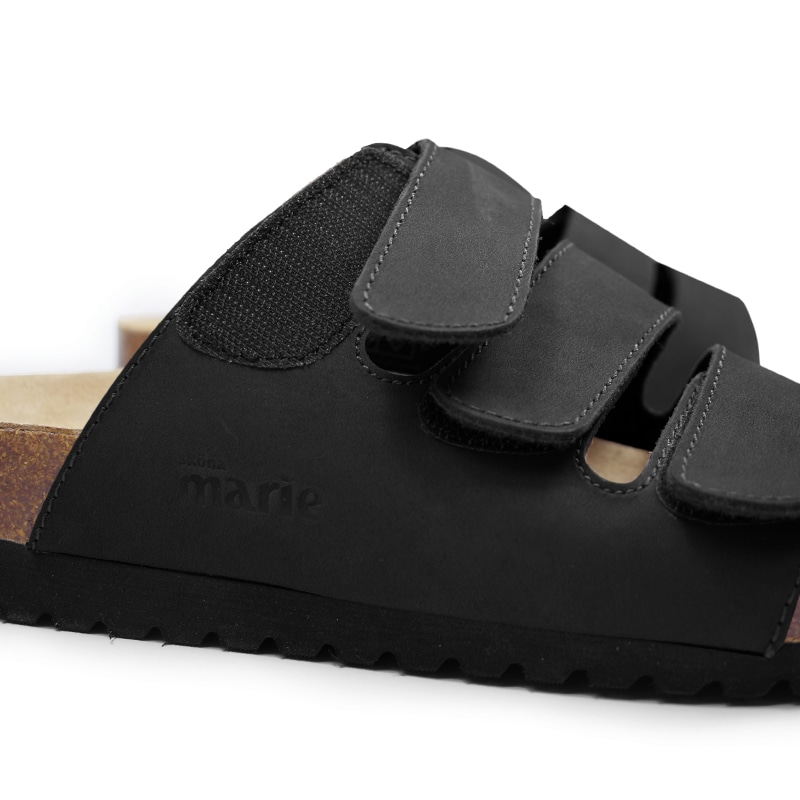 sandaler-med-kardborreremmar-Sköna-Marie-Chest-Black.jpg