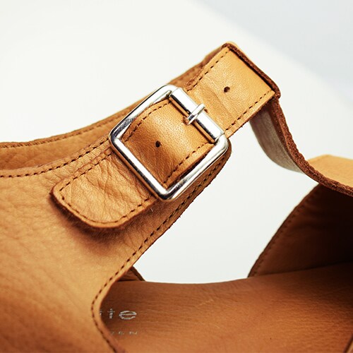 sandaler-med-spänne-misty.jpg