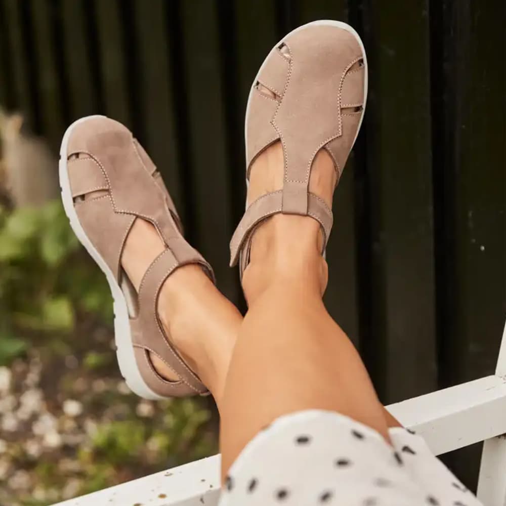 sandaler-mjuk-fotbädd-täckt-tå-new-feet.jpg