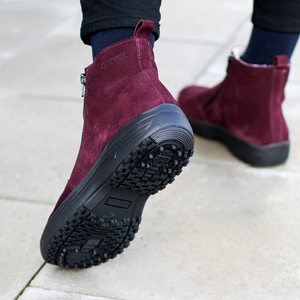 skor-med-grepp-Minfot-Boots-Orsa-Mocka-Bordeaux.jpg
