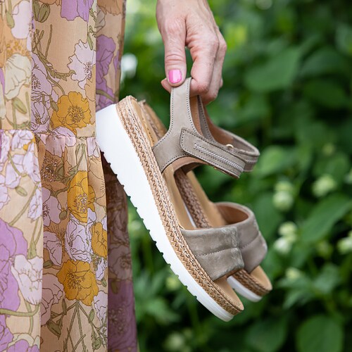 ten-points-malin-sandaler-hälrem-nubuck-taupe.jpg