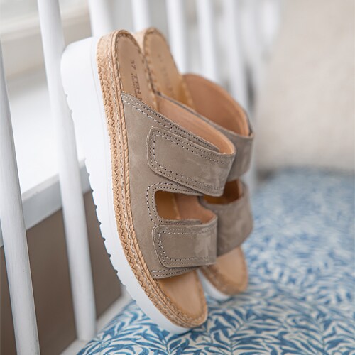 ten-points-malin-sandaler-nubuck-taupe.jpg