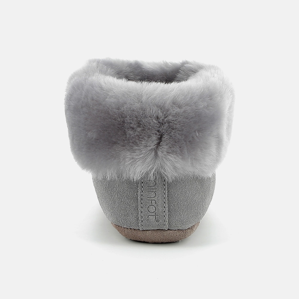 tofflor-i-fårskinn-MinFot-Home-Light-Grey.jpg