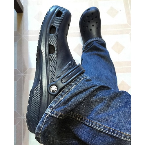 unisex-sandaler-clogs-crocs-black.jpg